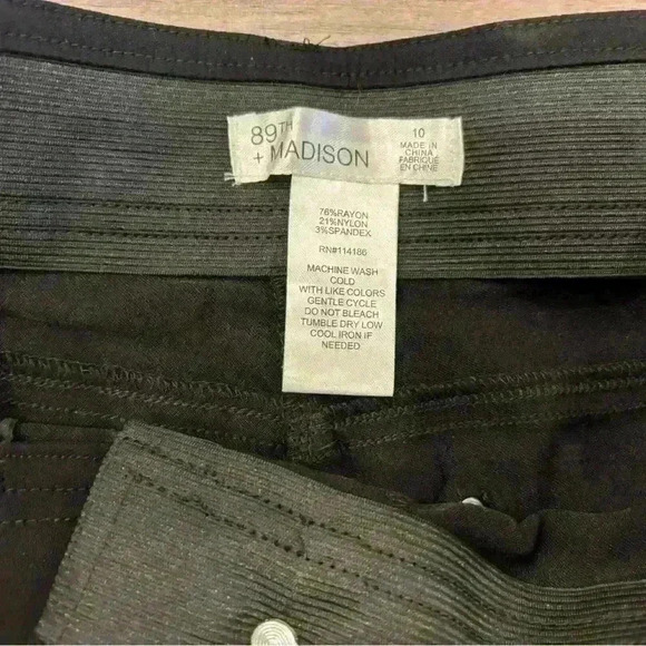 NEW 89th & Maddison black business capri pants size 10 - Picture 3 of 4